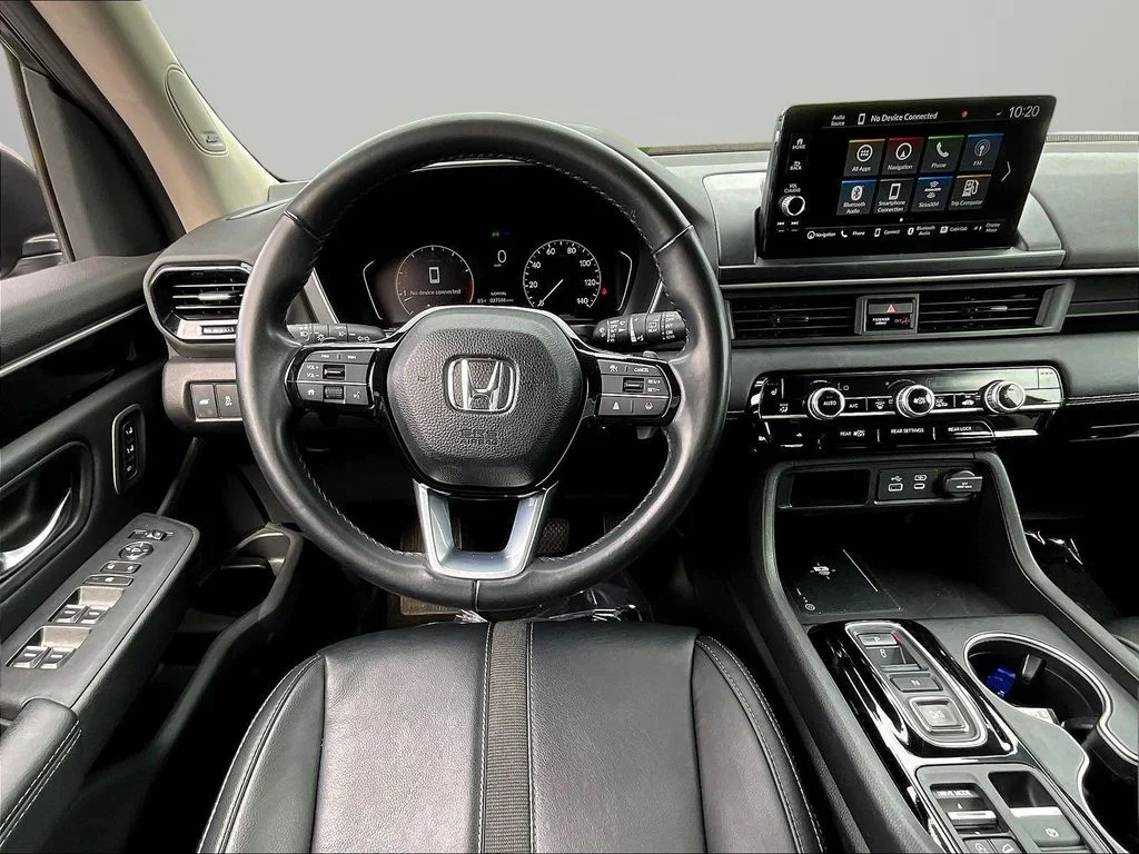 Used 2023 Modern Steel Metallic Honda Touring image 8