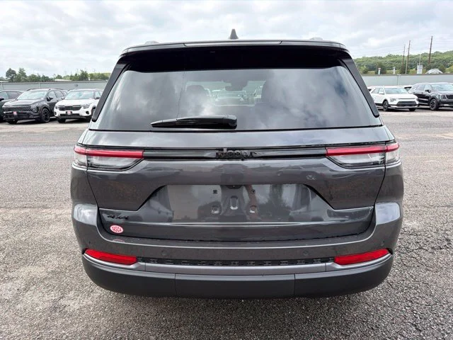 New 2026 Gray Jeep Altitude image 4