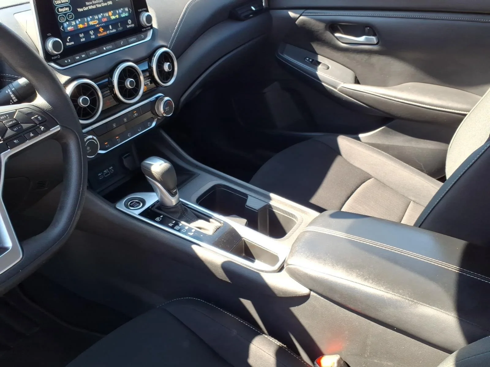 Used 2025  NISSAN SV image 18