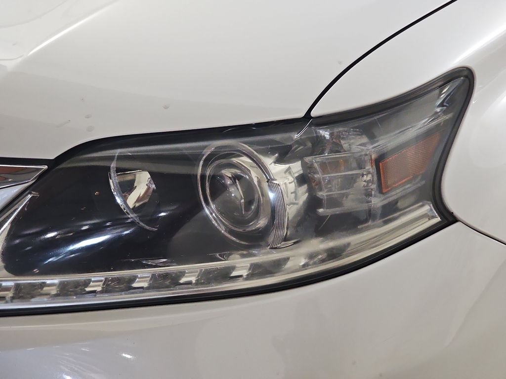 Used 2013 White Lexus 350 image 34