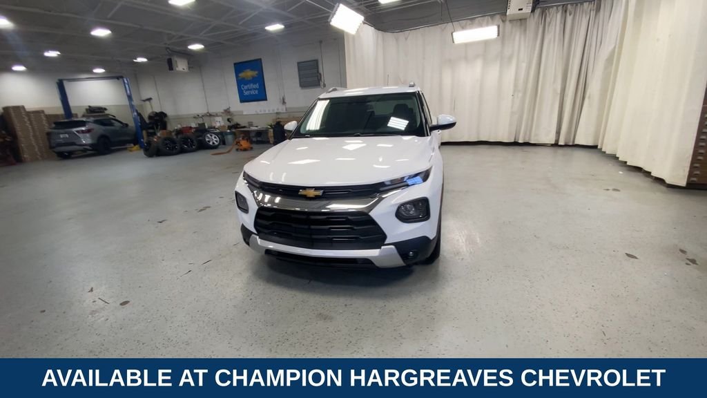 Used 2023 Summit White Chevrolet LT image 3
