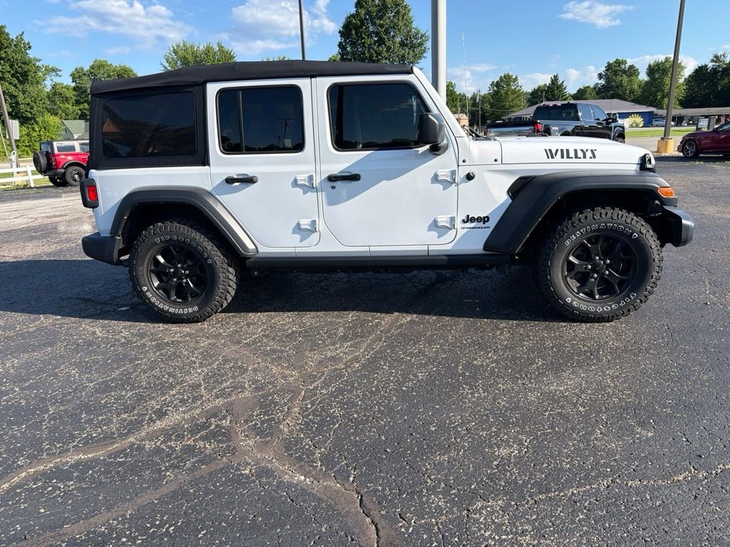 Used 2023 White Jeep Sport image 9