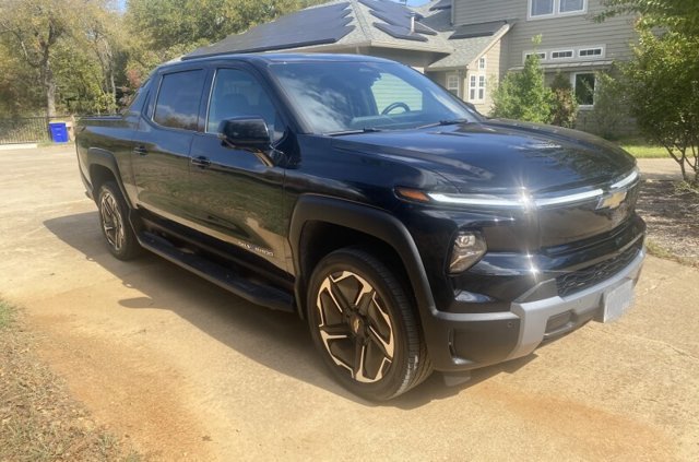 Used 2025 Chevrolet Silverado EV LT with VIN 1GC10ZED5SU404623 for sale in Columbus, OH