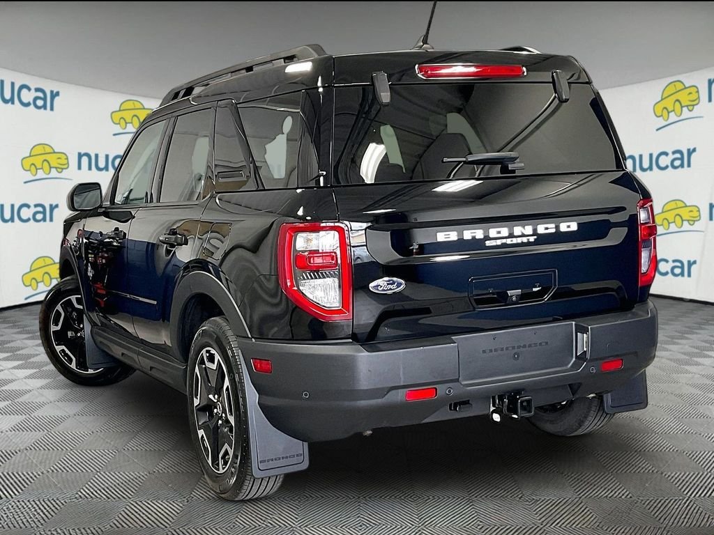 Used 2023 Black Ford Outer Banks image 4