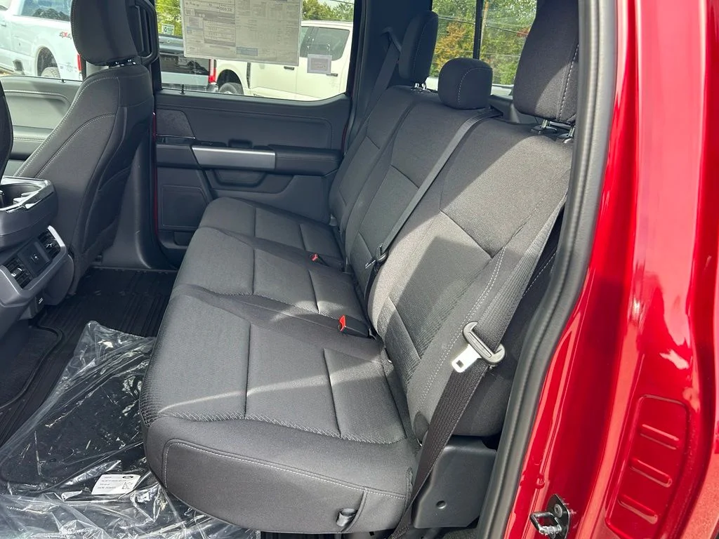 New 2026 Ruby Red Metallic Tinted Clearcoat Ford XLT image 11