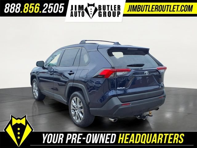 Used 2021  Toyota XLE Premium image 26