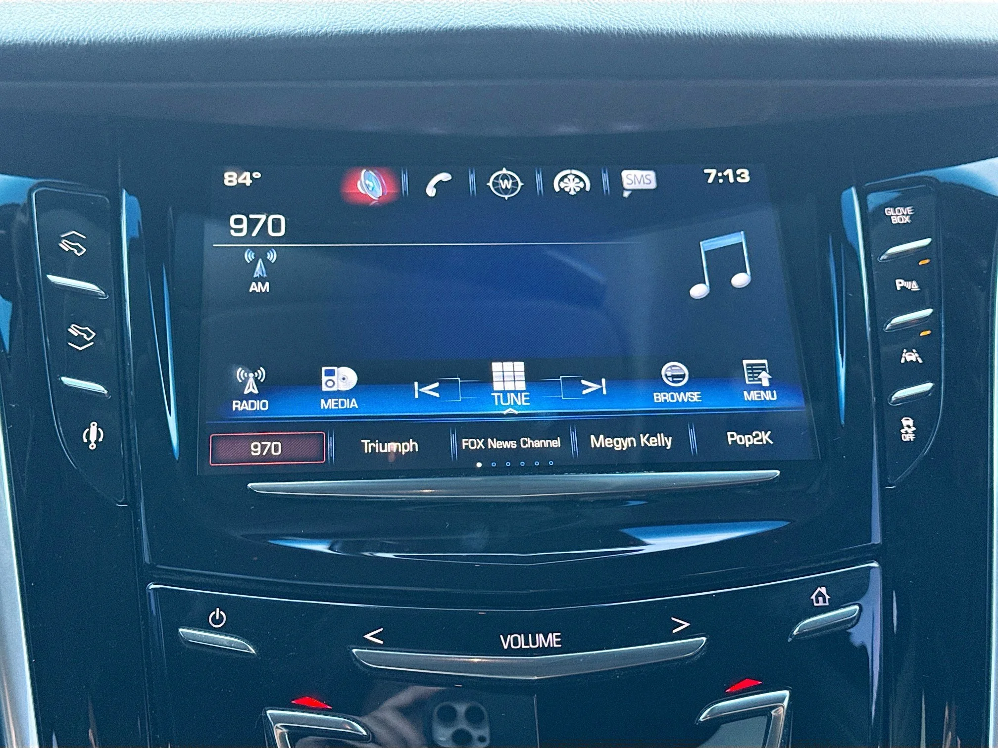 Used 2016 Crystal White Tricoat Cadillac Luxury Collection image 33