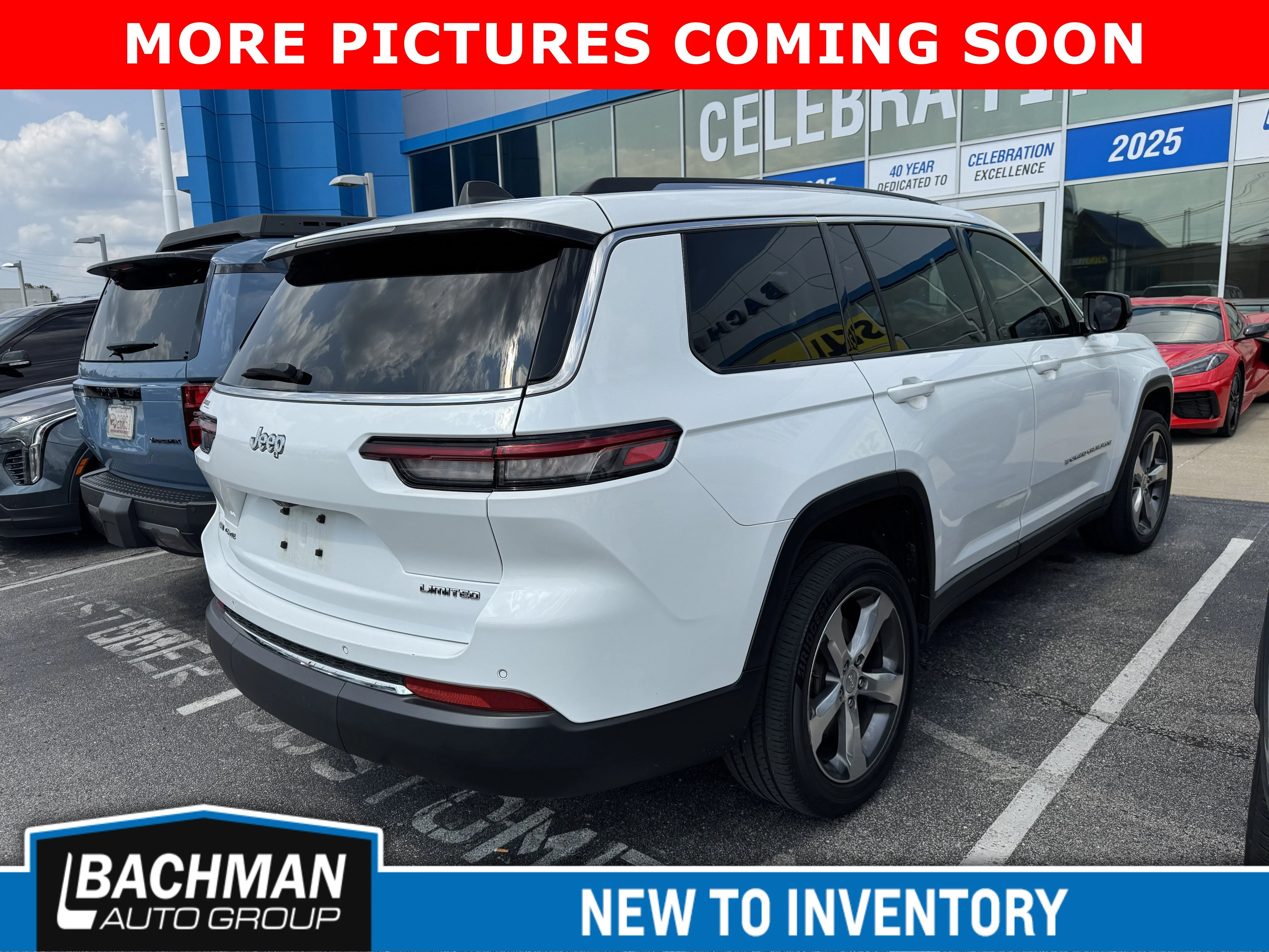 Used 2022 Bright White Clearcoat Jeep Limited image 5