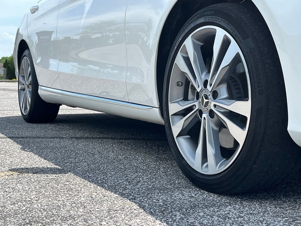 Used 2018 White Mercedes-Benz C 300 image 9