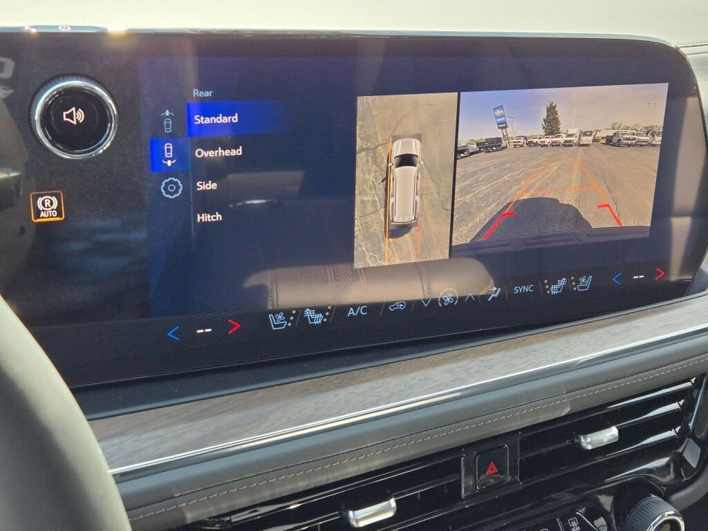 2026 Chevrolet Suburban High Country - Photo 32