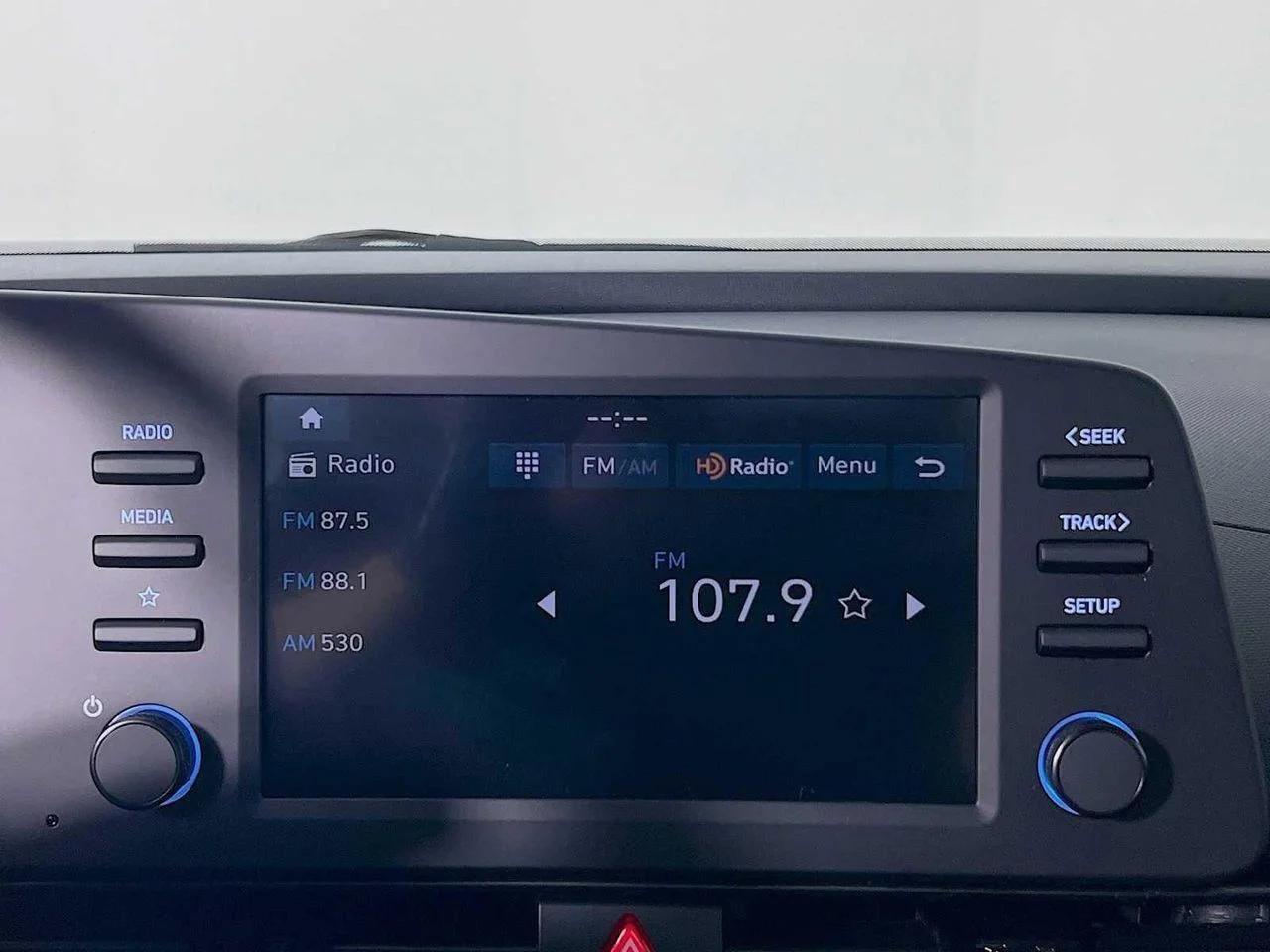 2026 Hyundai Elantra — photo 9