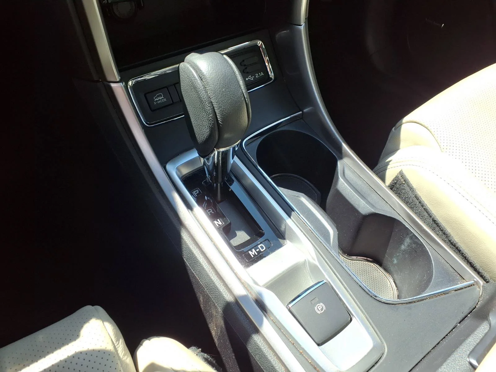 Used 2020 Abyss Blue Pearl Subaru Limited image 7