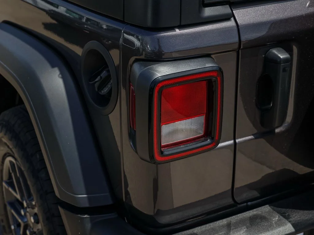 New 2026 Granite Crystal Metallic Clear-Coat Exterior Paint Jeep Sport image 7