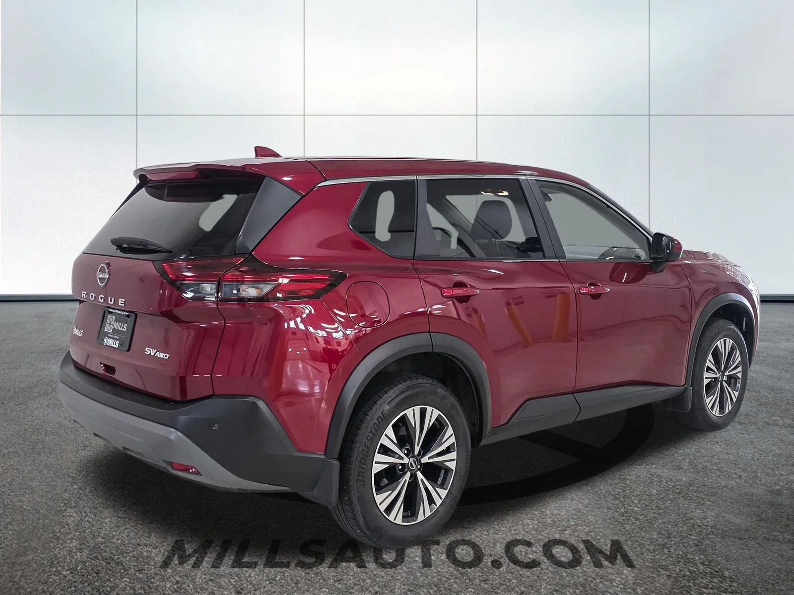 Used 2023 Red Nissan SV image 8