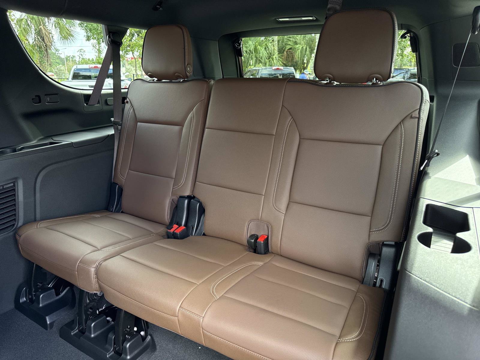 2026 Chevrolet Suburban High Country - Photo 12