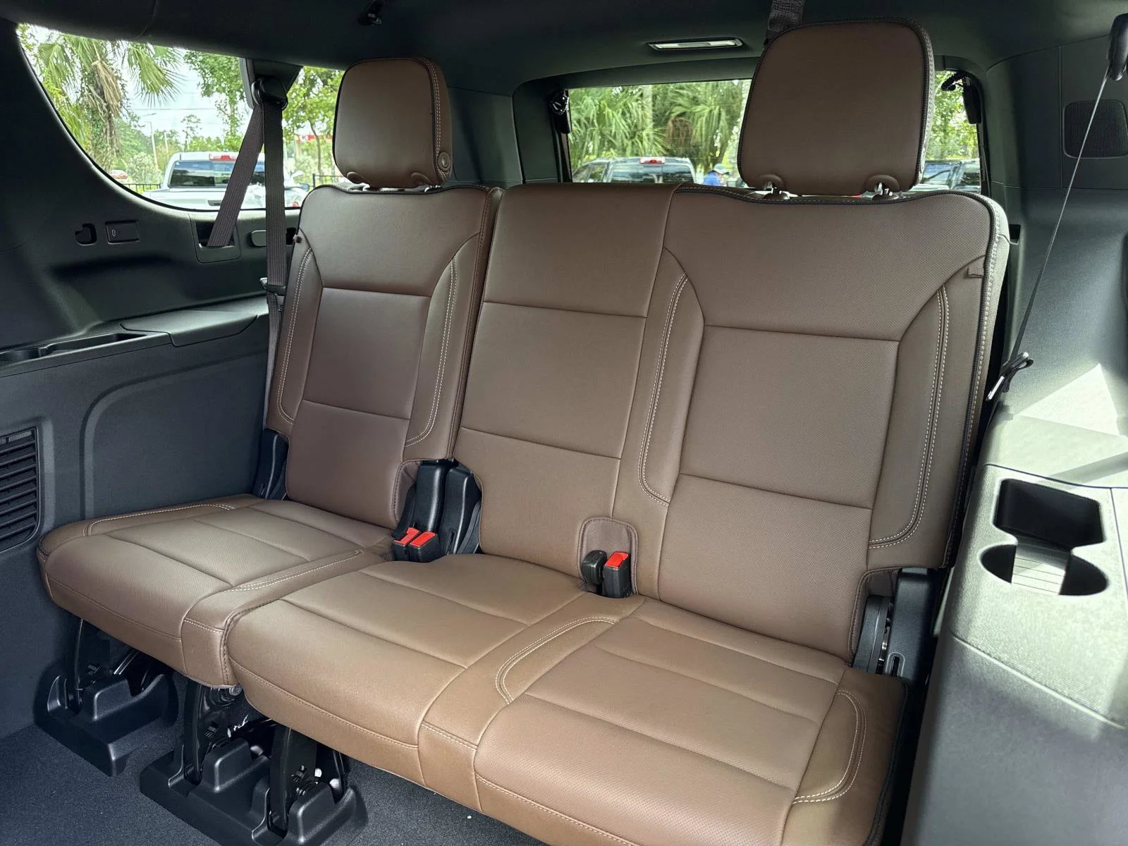 2026 Chevrolet Suburban High Country - Photo 12