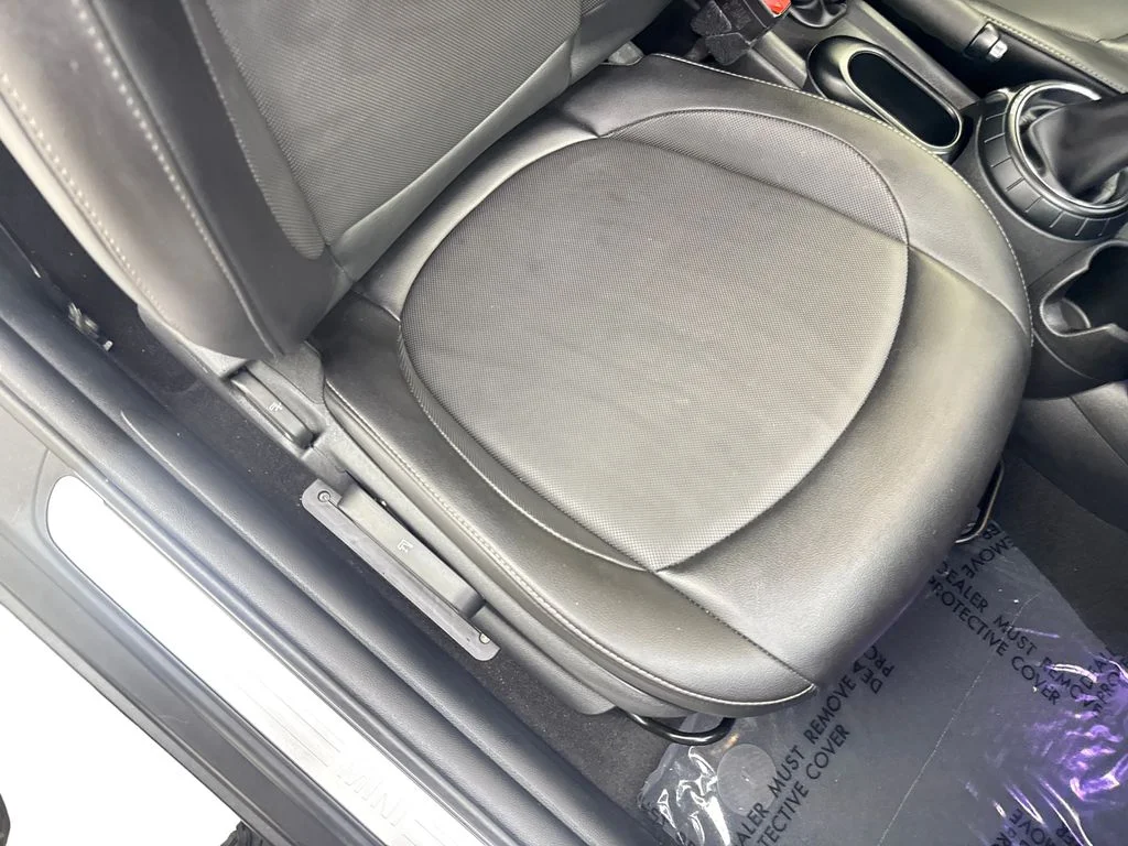 Used 2016 White MINI Base image 41