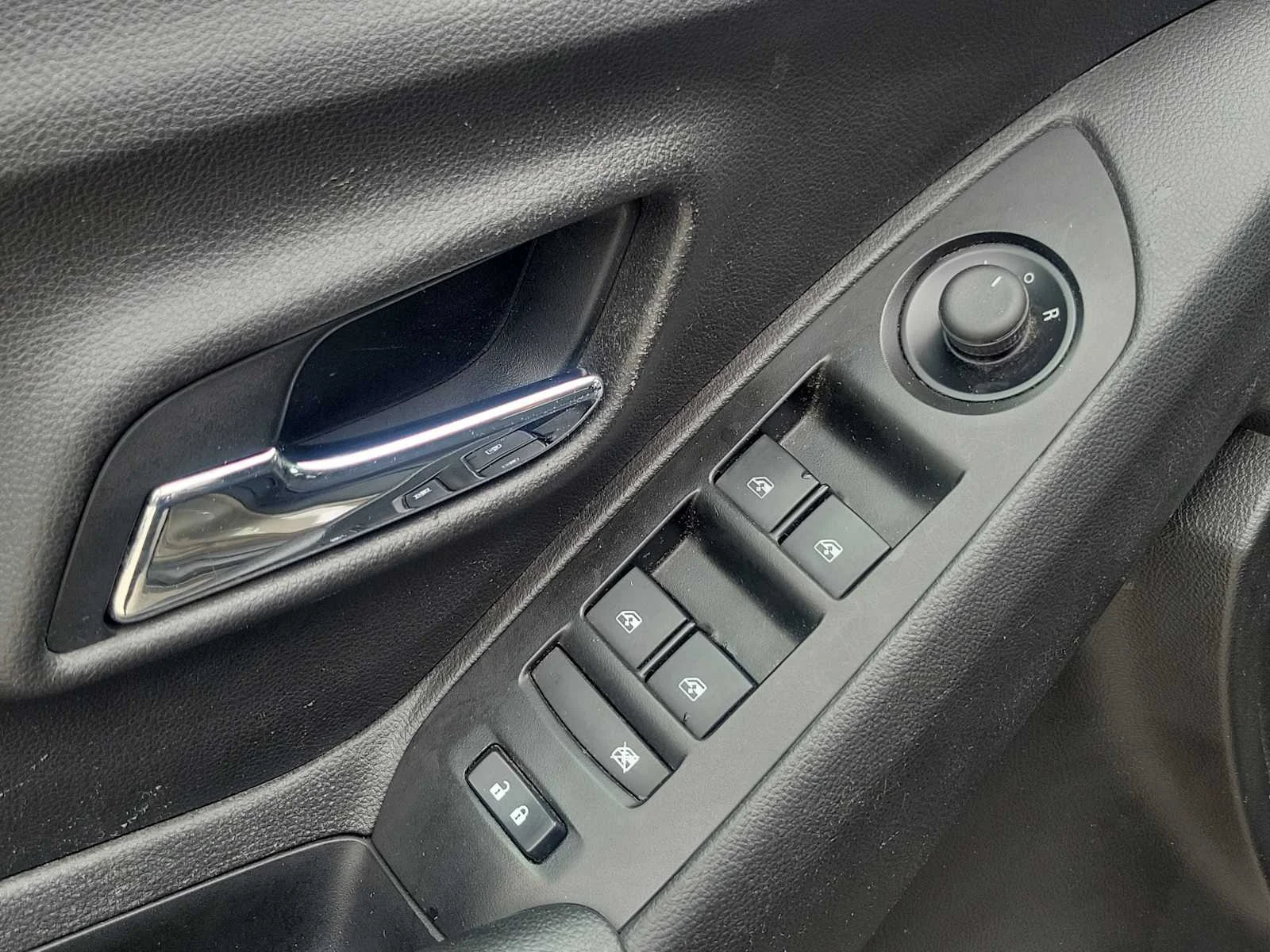 Used 2021 STONE GRAY METALLIC Chevrolet LS image 15