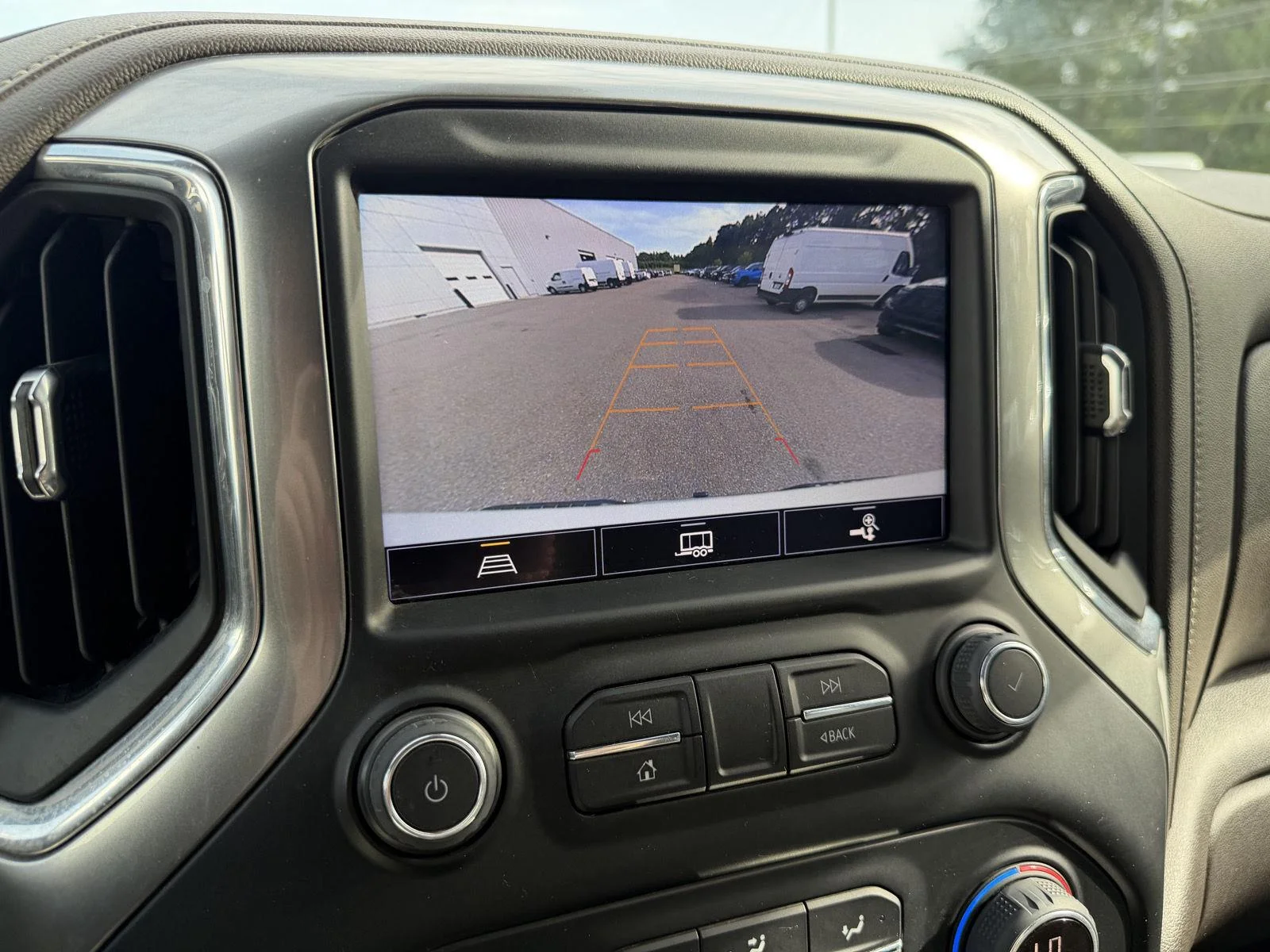 Used 2022 Summit White Chevrolet LTZ image 12