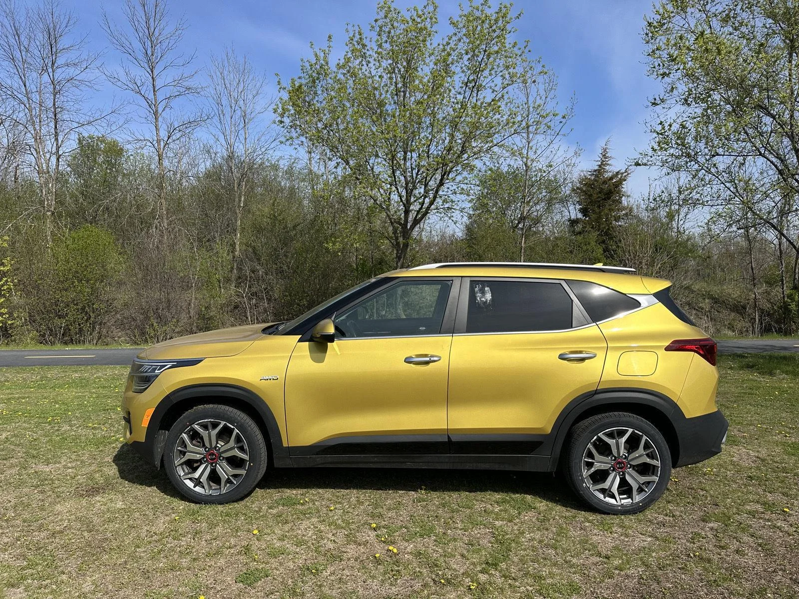 Used 2021 Kia Seltos SX with VIN KNDETCA28M7181537 for sale in Waconia, Minnesota
