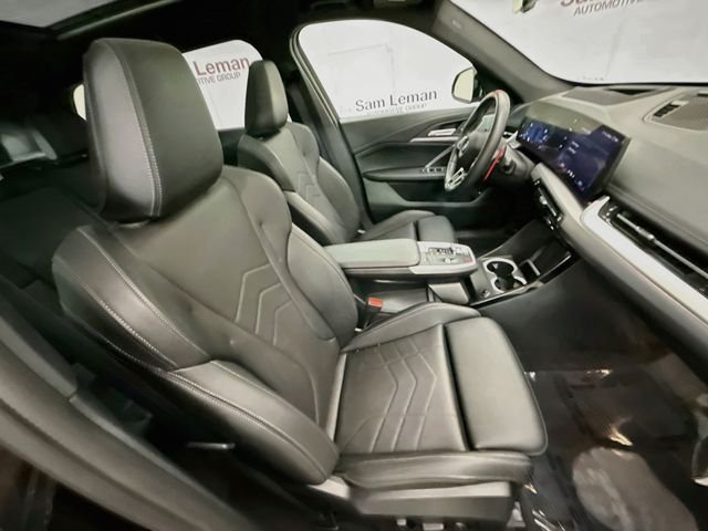 Used 2026 Black Sapphire Metallic BMW M35i image 30