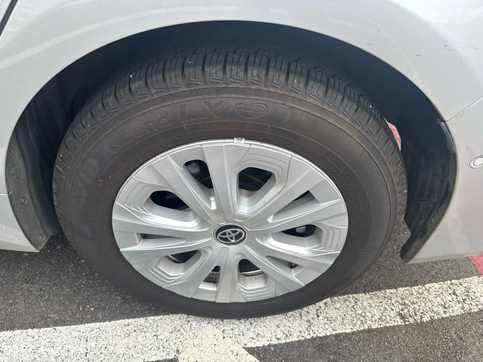 Used 2019 Classic Silver Metallic Toyota LE image 5