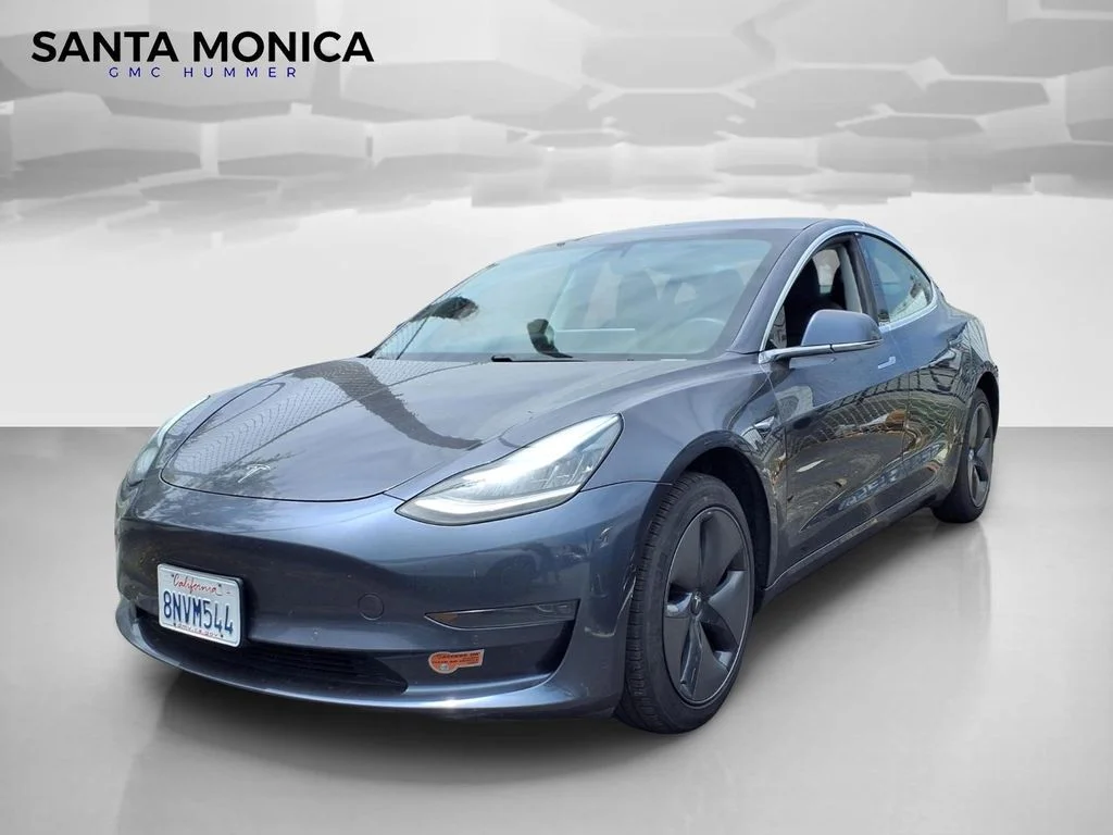 2020 Tesla Model 3 Standard Range Plus's photo