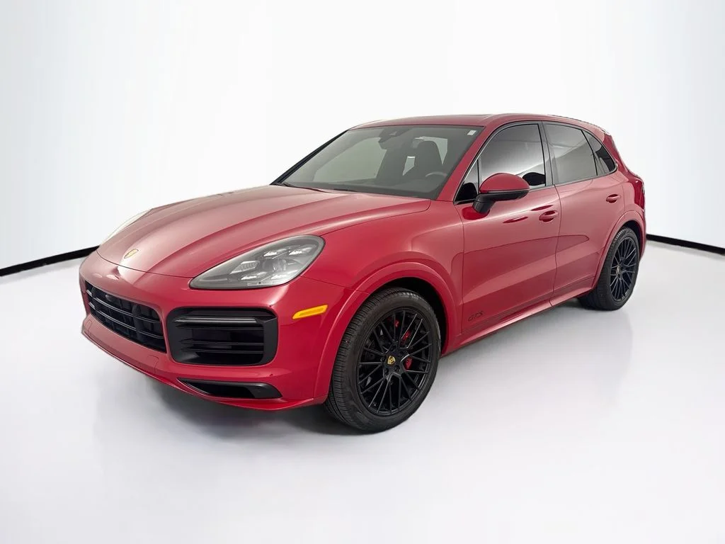 2021 Porsche Cayenne GTS's photo