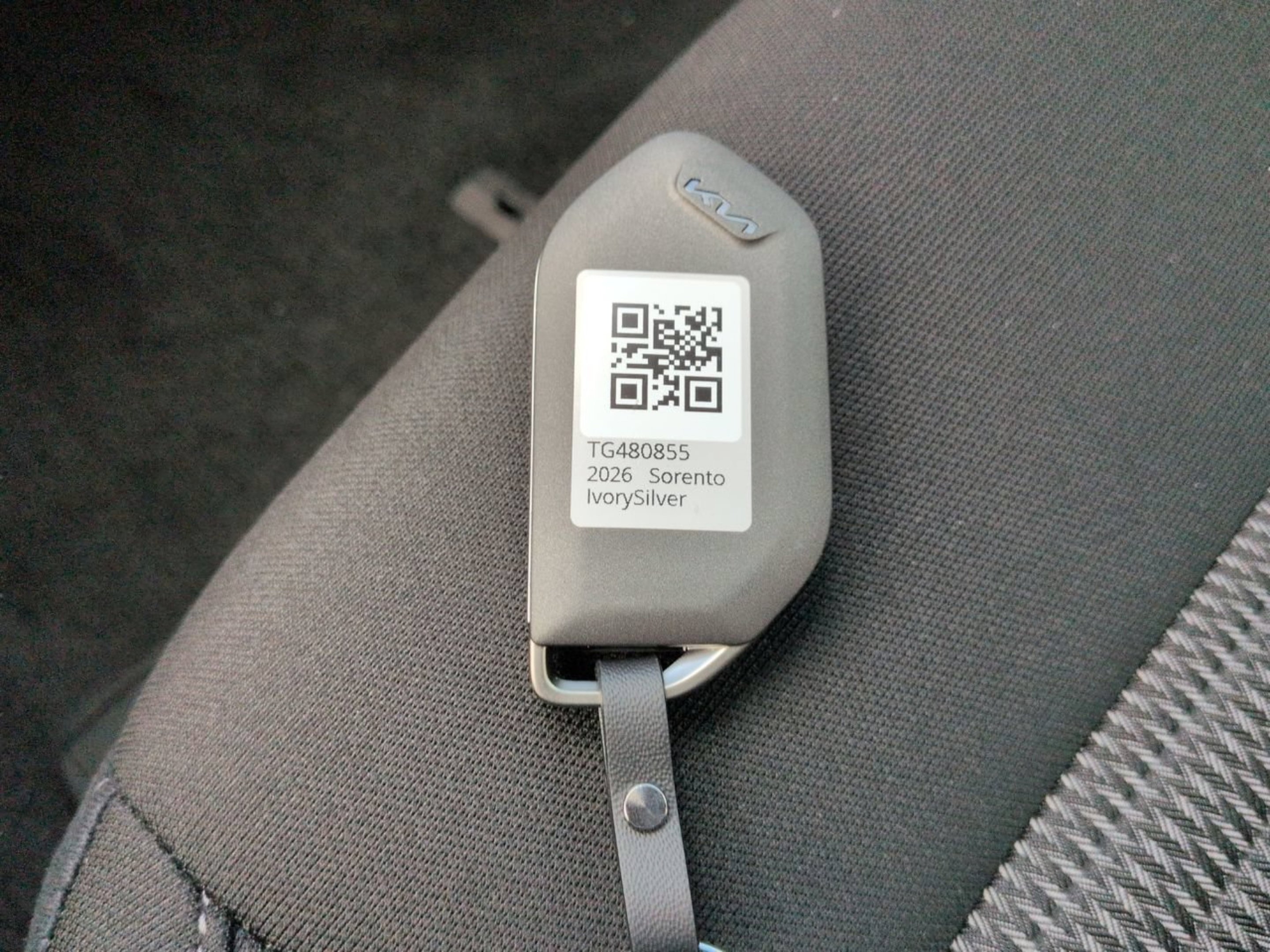 New 2026 Ivory Silver Kia LX image 28