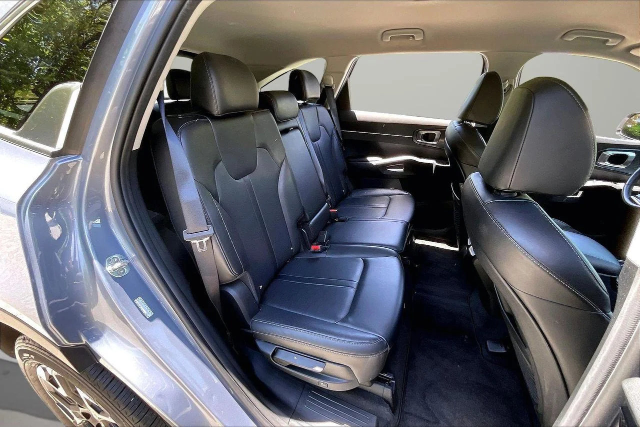 Certified Used 2024 Silver Kia S image 25