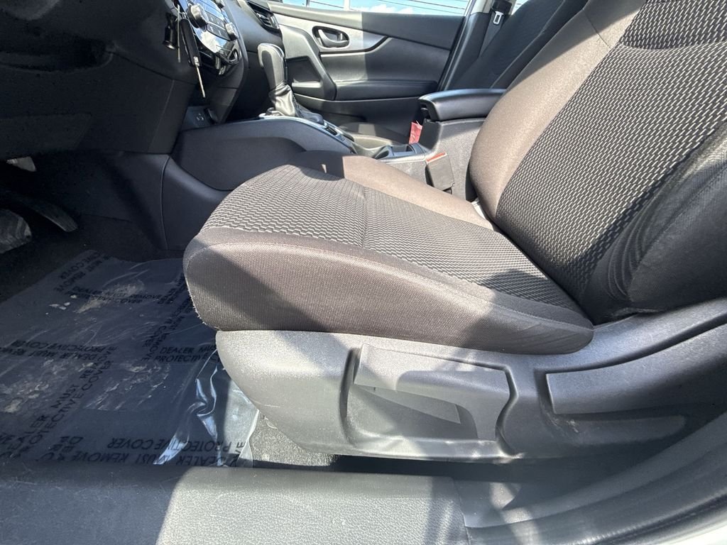 Used 2021 White Nissan S image 12