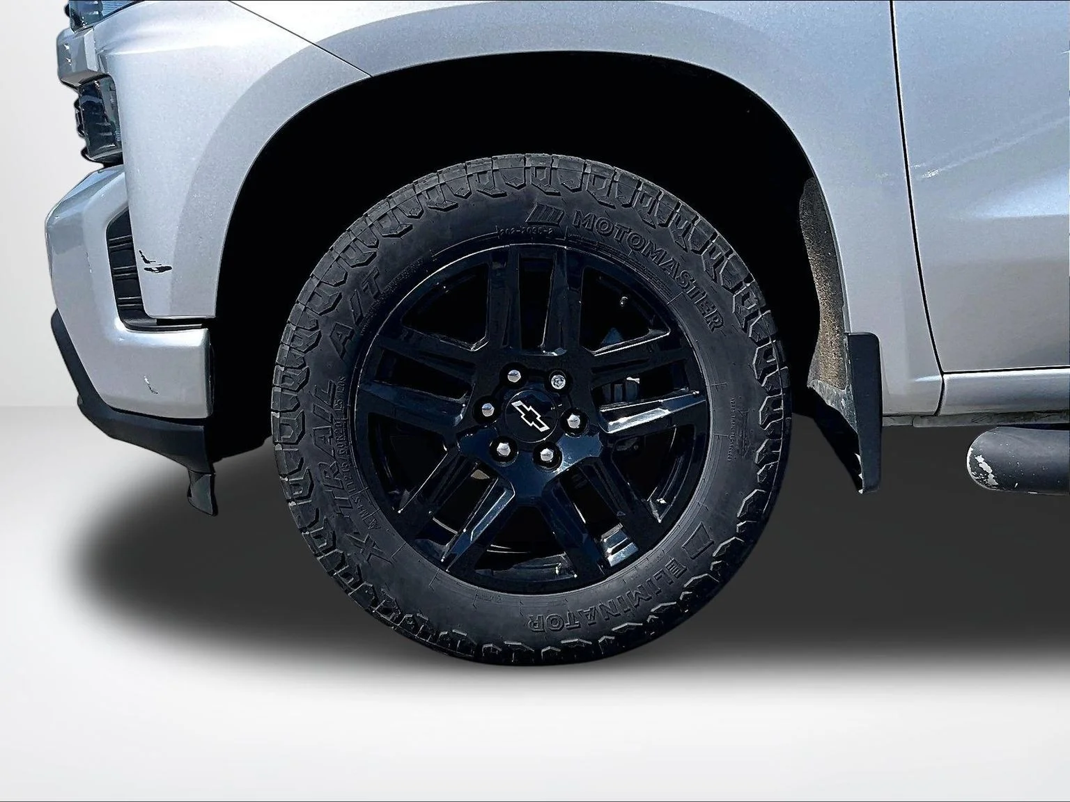 Used 2021 Silver Chevrolet Custom image 10