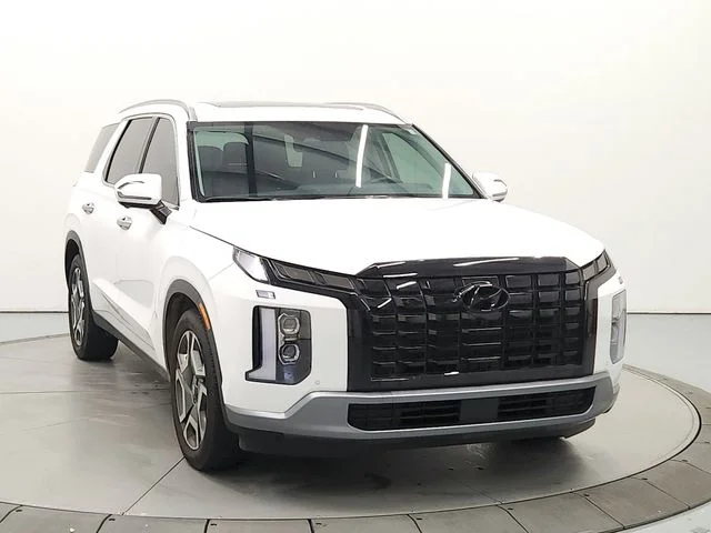 Used 2025 White Hyundai SEL Premium image 2