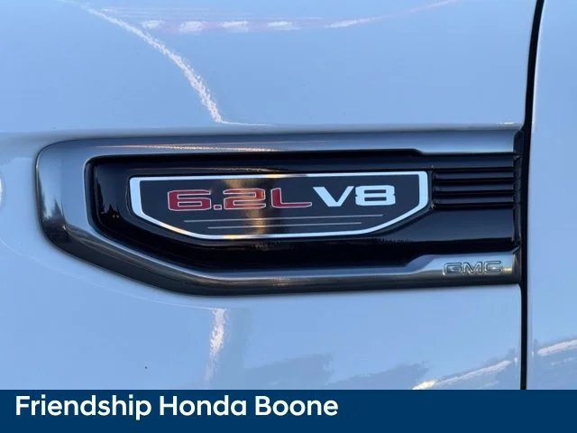 Used 2025 White GMC AT4 image 13