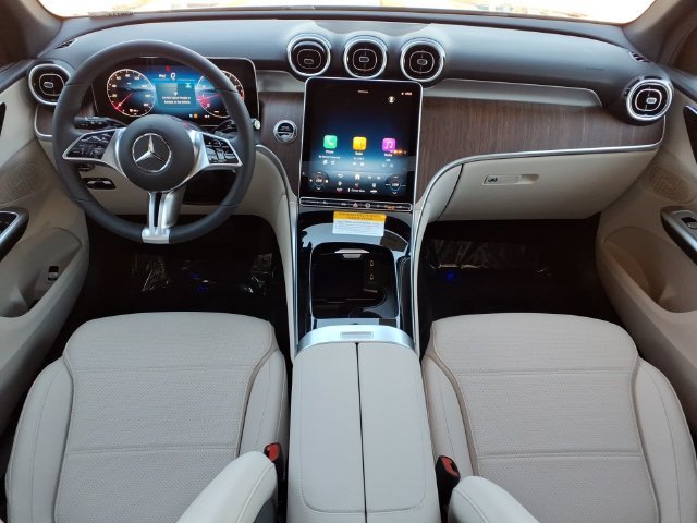New 2027 Silver Mercedes-Benz GLC 300 image 4