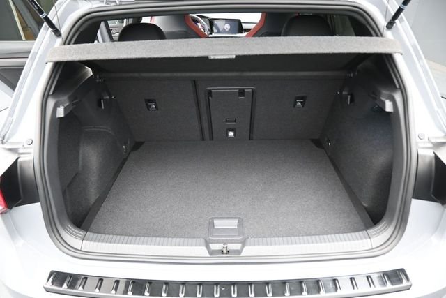 Used 2023 Gray Volkswagen Autobahn image 14