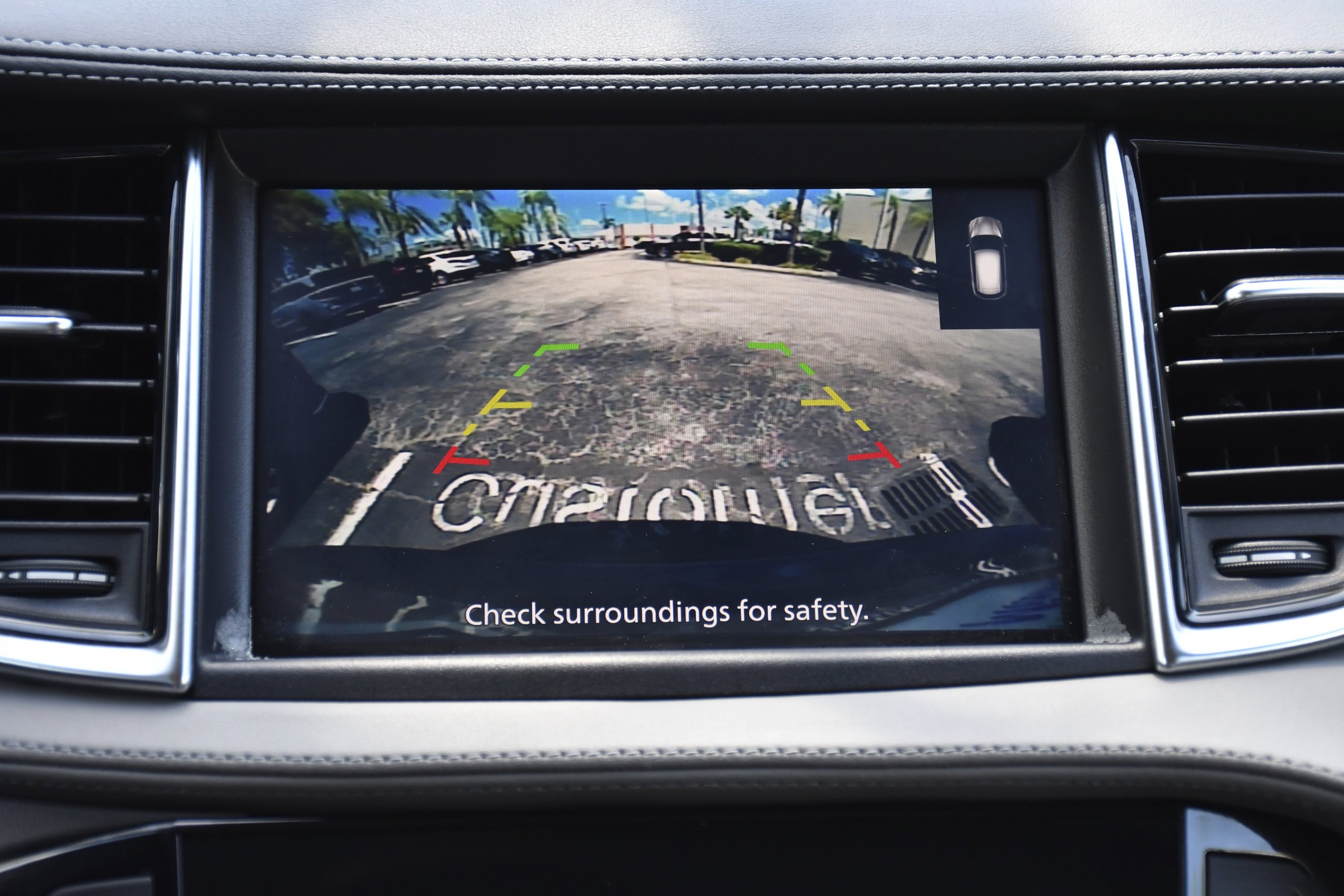 Used 2025 Slate Gray INFINITI LUXE image 17