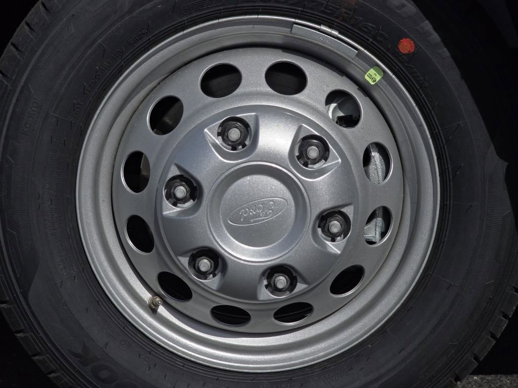 New 2026 Oxford White Ford XLT image 24