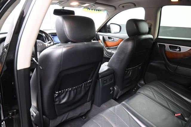 Used 2016 Black INFINITI Base image 17