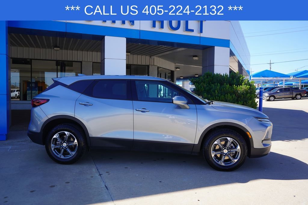 Used 2025 Sterling Gray Metallic Chevrolet 2LT image 9