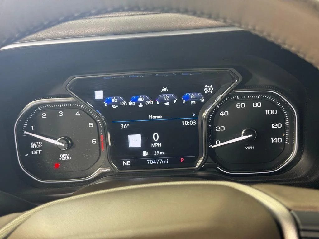 Used 2021 White Frost GMC Denali image 4