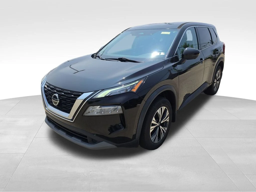Used 2021 Black Nissan SV image 3