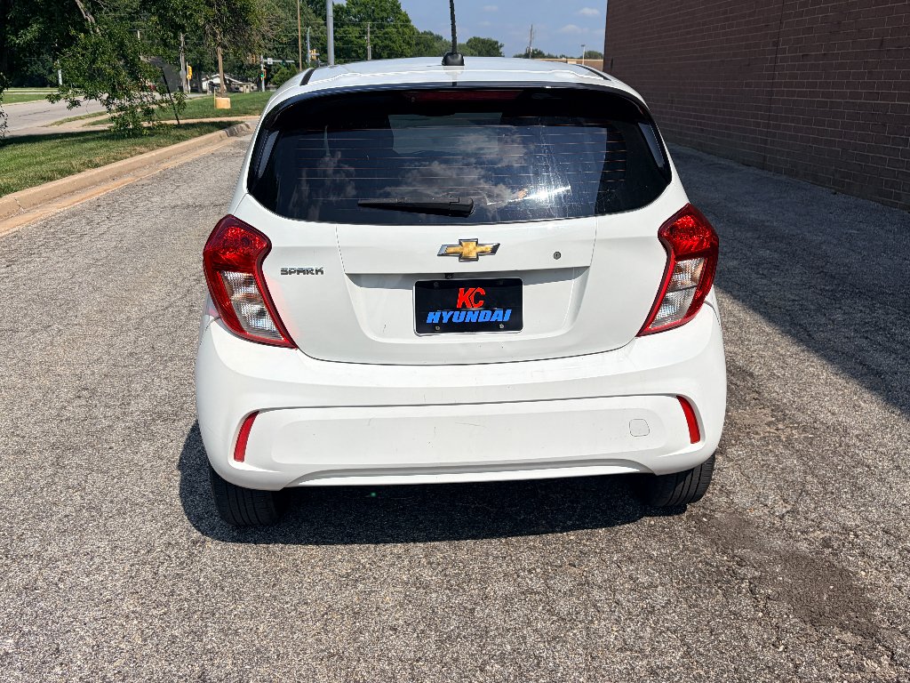 Used 2019 Summit White Chevrolet LS image 4