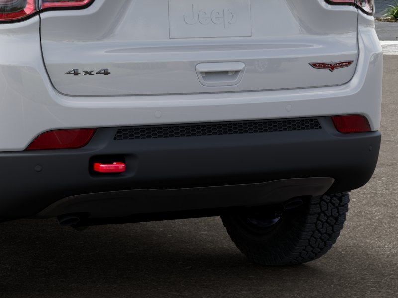 New 2026 Bright White Clear-Coat Exterior Paint Jeep Trailhawk image 45