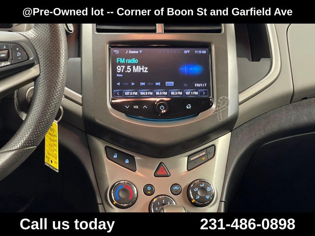Used 2013 Red Chevrolet LT image 19