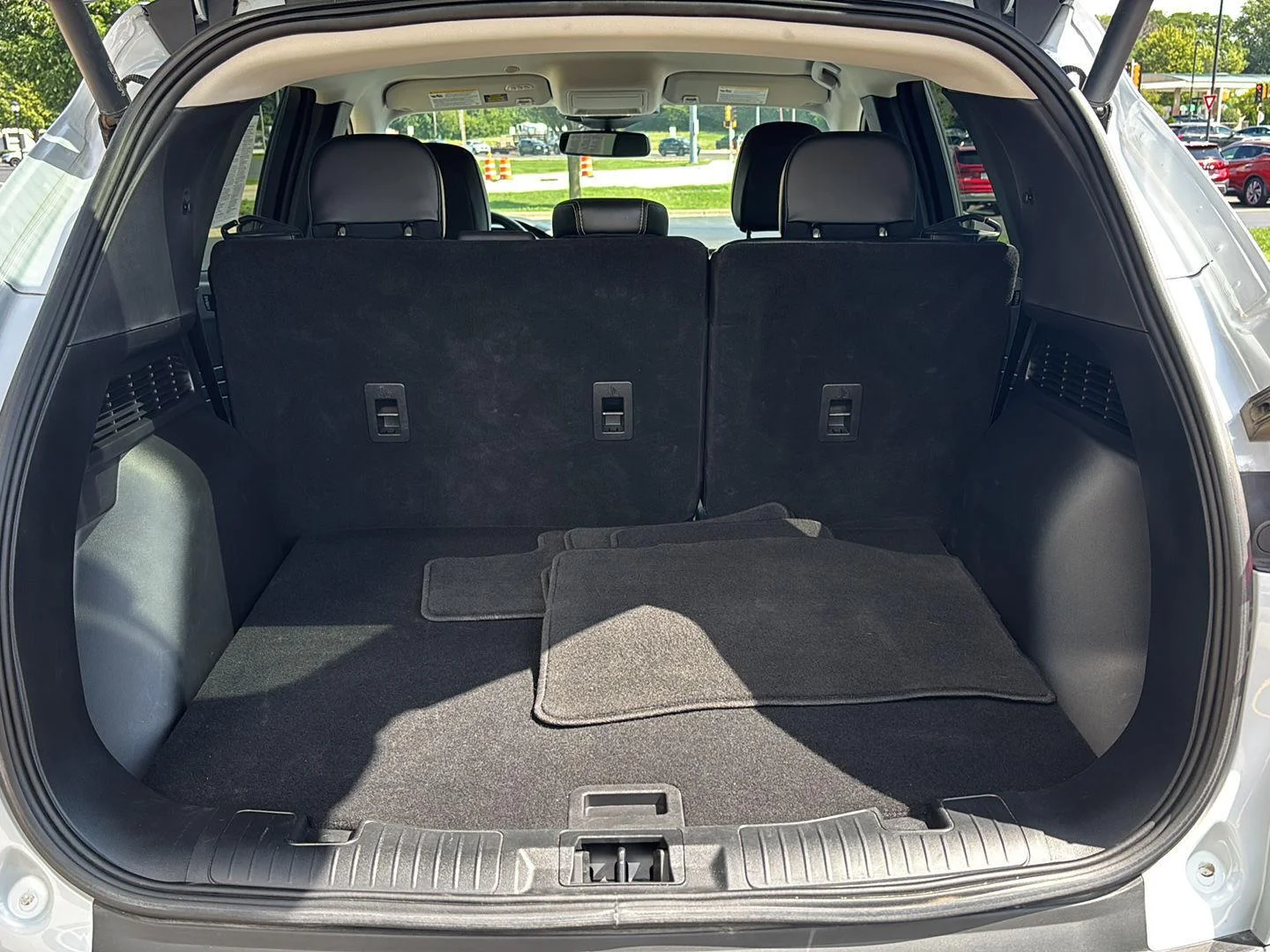 Used 2025 Space Silver Ford Platinum image 28