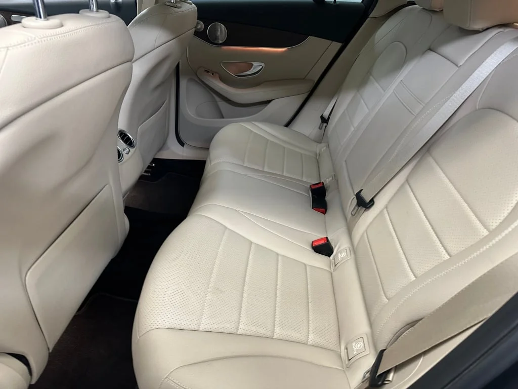 2021 Mercedes-Benz GLC GLC300 - Photo 19