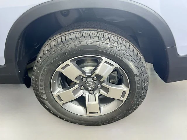 New 2026 Sonic Gray Pearl Honda RTL image 25