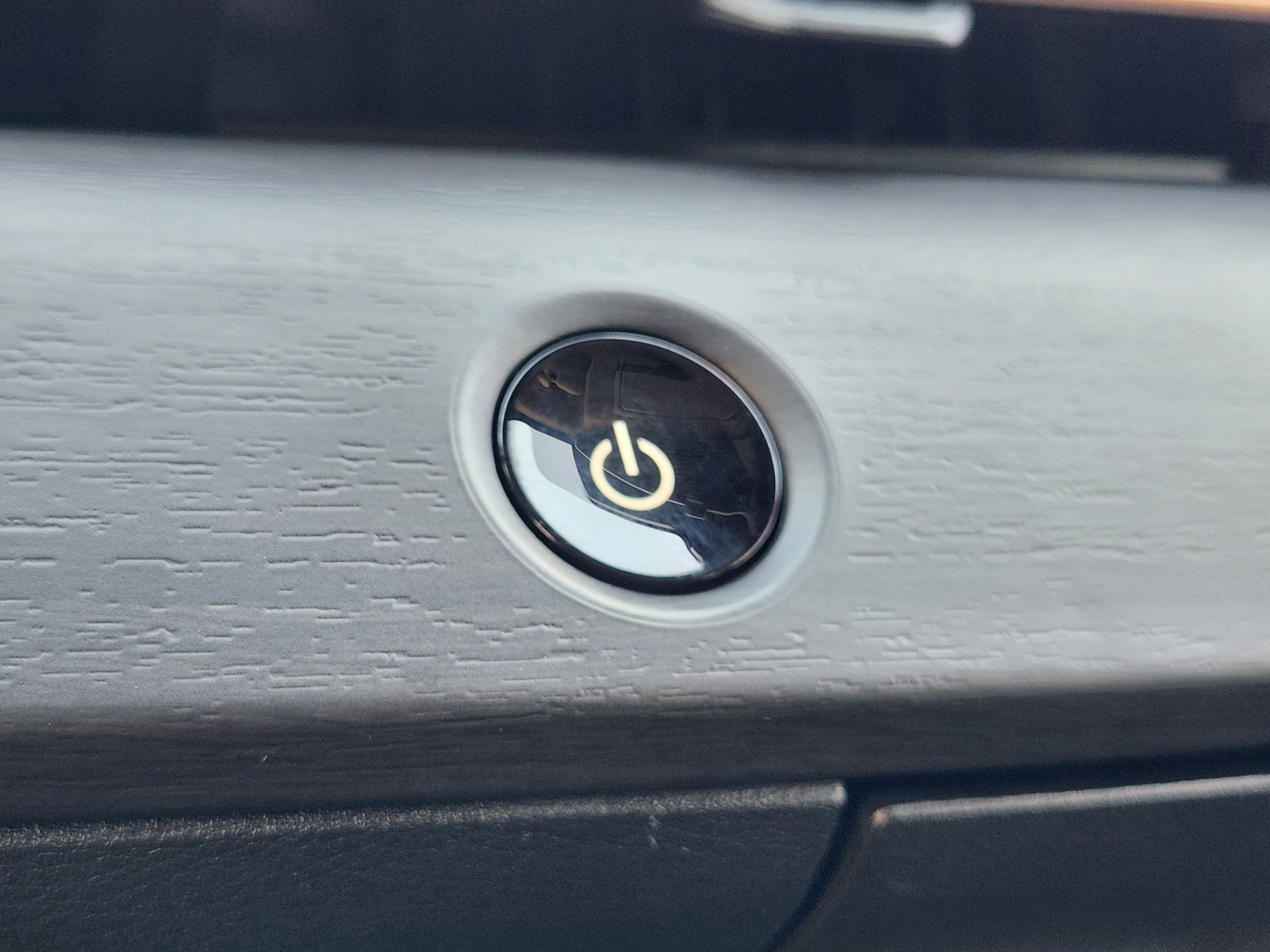 Used 2023 Gun Metallic Nissan Engage image 21