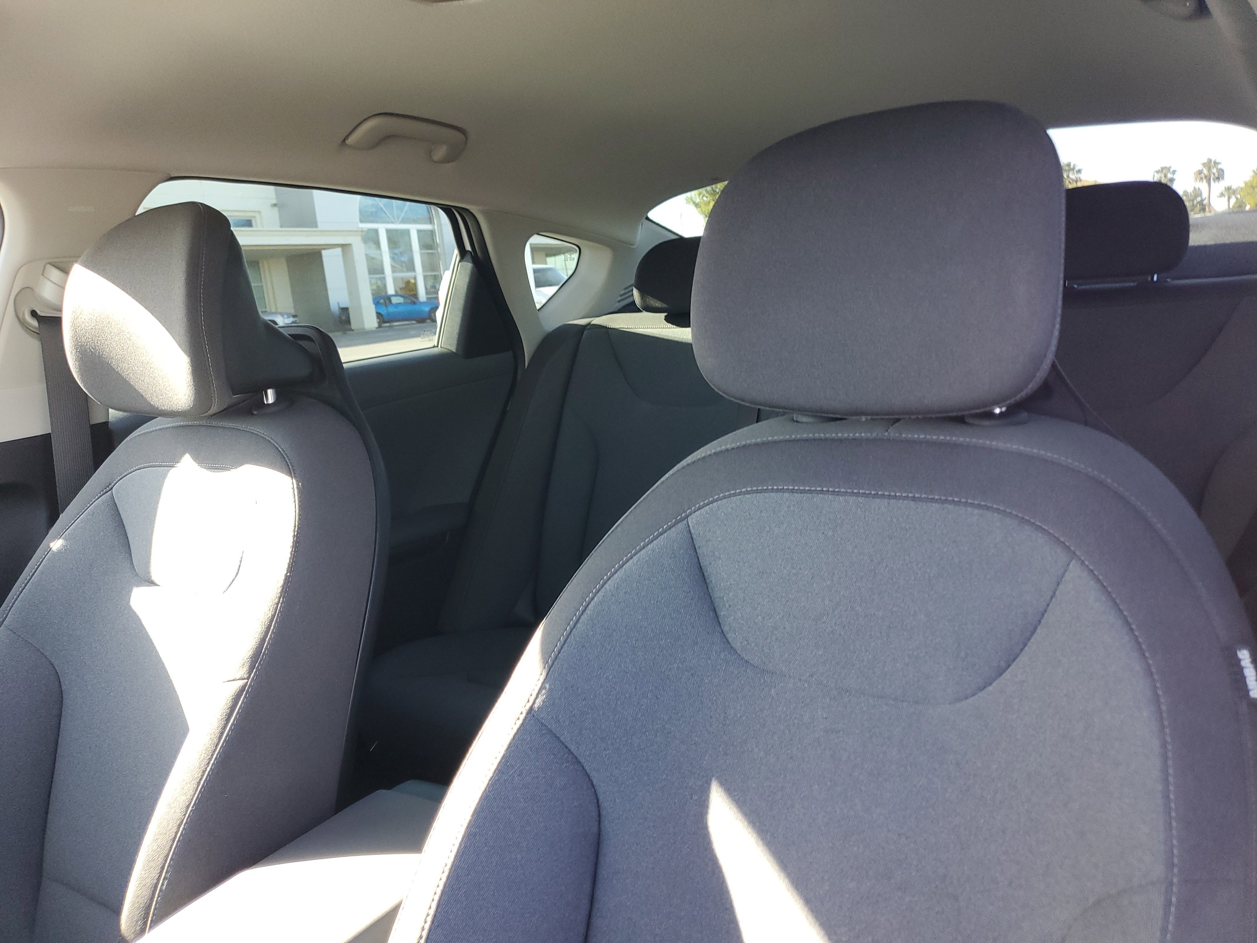 Used 2025 White Kia LXS image 10